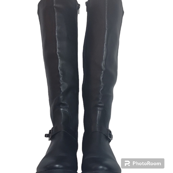 Coach 4 You size 8 is the name brand. These sold at TJ Maxx. - Picture 6 of 6